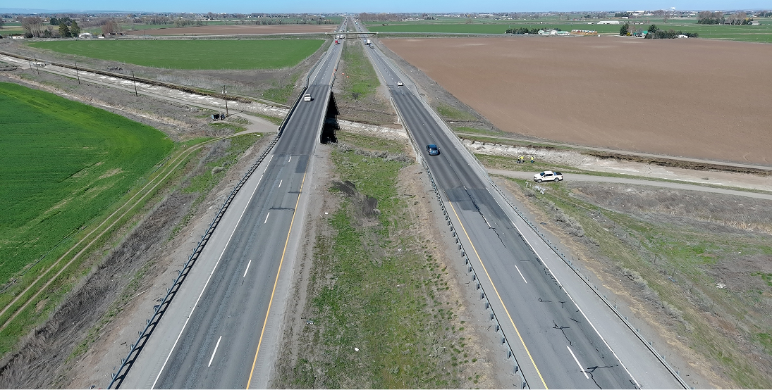 Canal bridges, aerial perspective